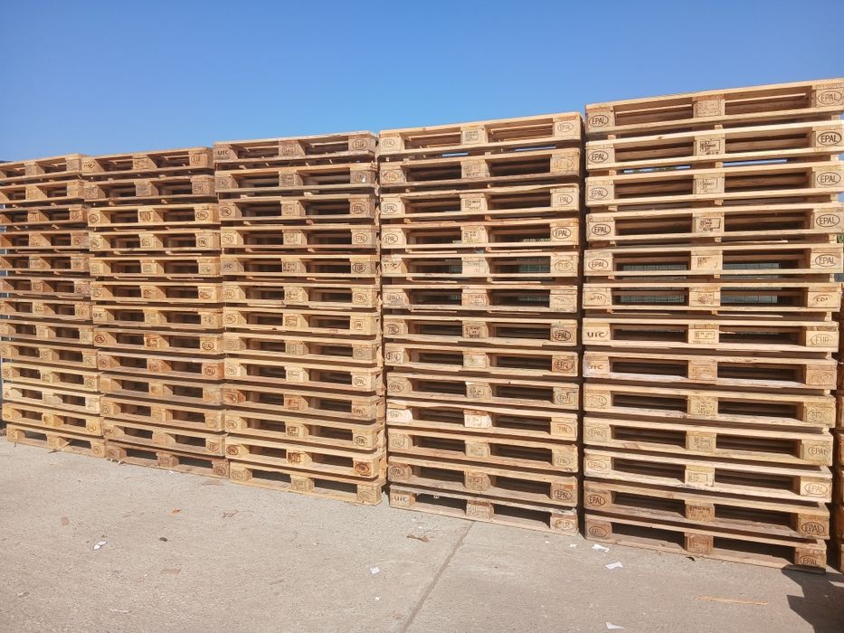 Vindem paleti din lemn