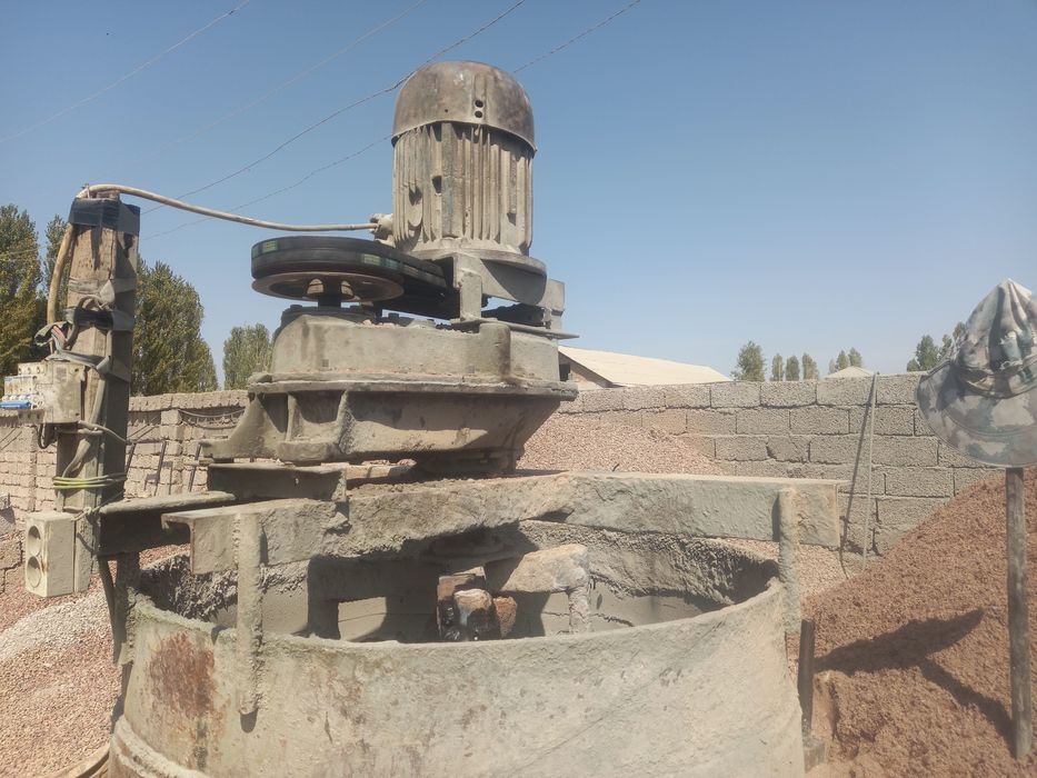 Mishalka soz xolada ishlab turgan