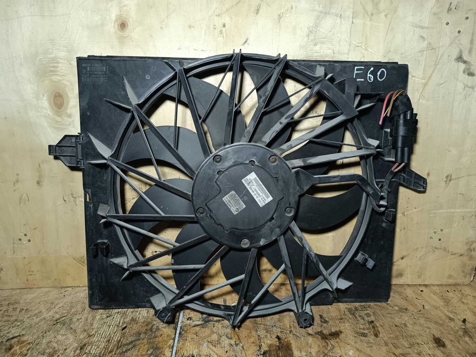 Электро вентилятор BMW E60 5-серия охлаждения основной БМВ Е60 Винт