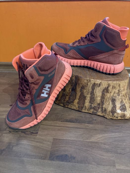 Helly Hansen  боти 37.5 номер
