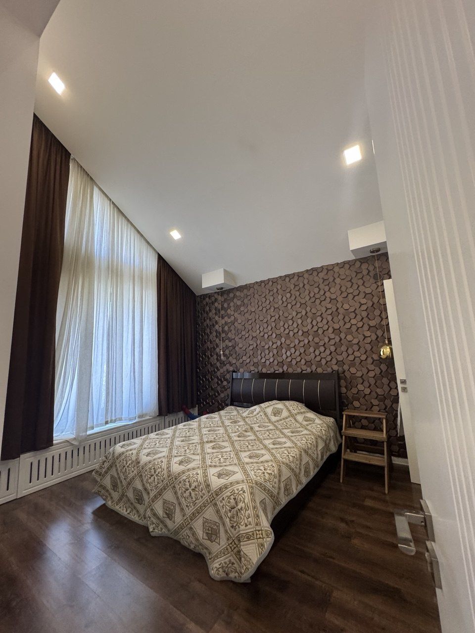 Продаётся дом Ул.Олтинтепа Циалковский .2.8соток 5 комнат +