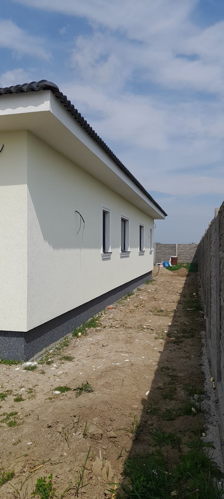 Vind duplex cu utilitati Mosnita Noua