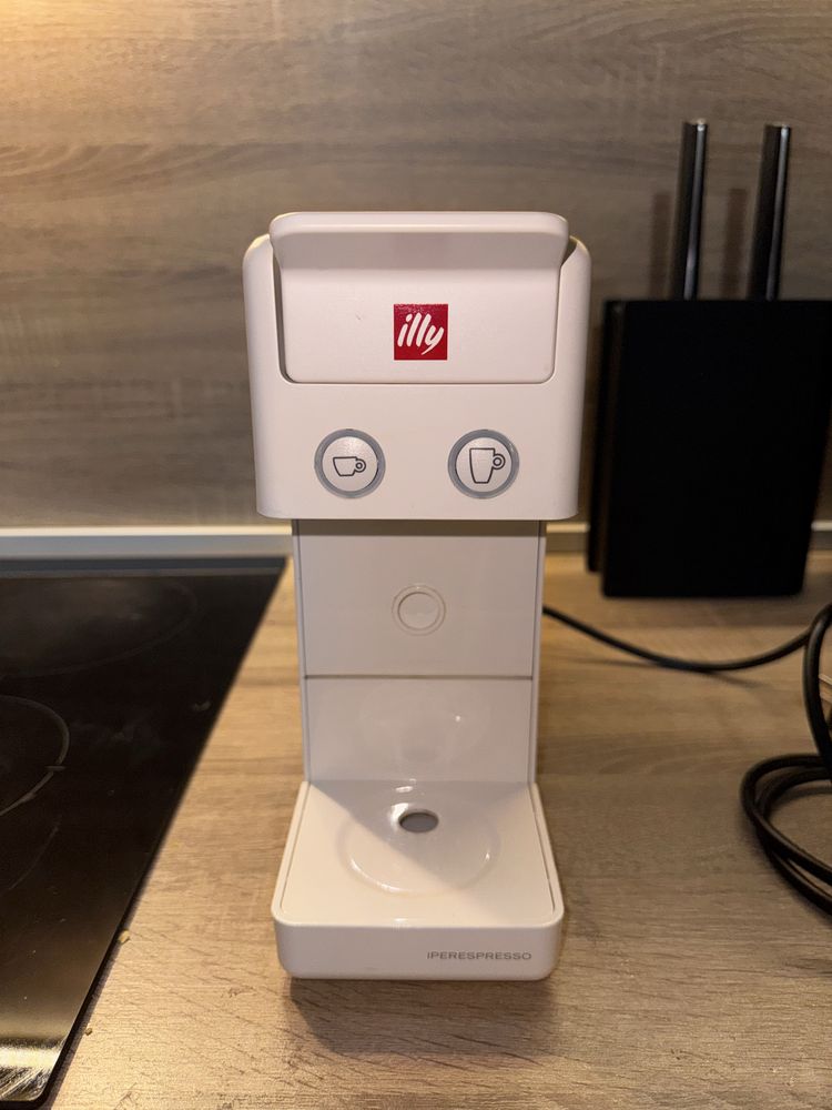 Кафемашина на капсули Illy Y3.3 iperEspresso