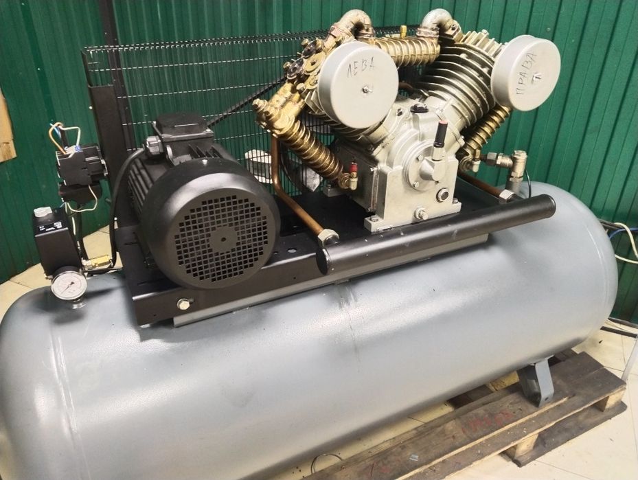 Продам компрессор поршневой