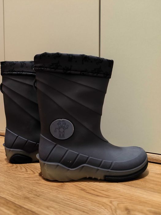 Светещи гумени ботуши с топъл чорап