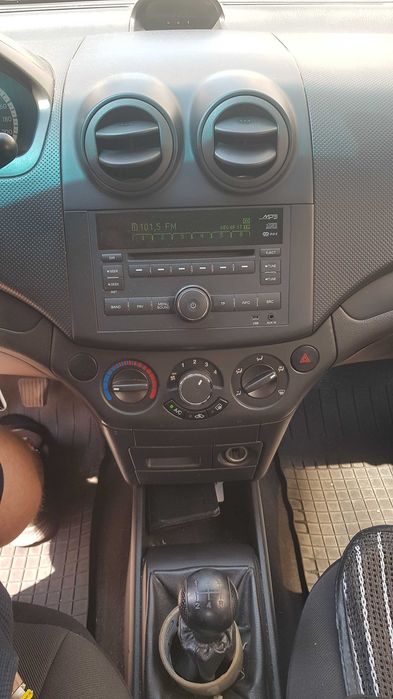 Vând Chevrolet Aveo