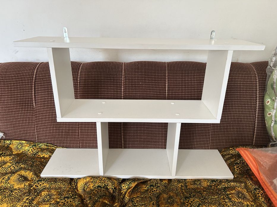 Полка навесная новая