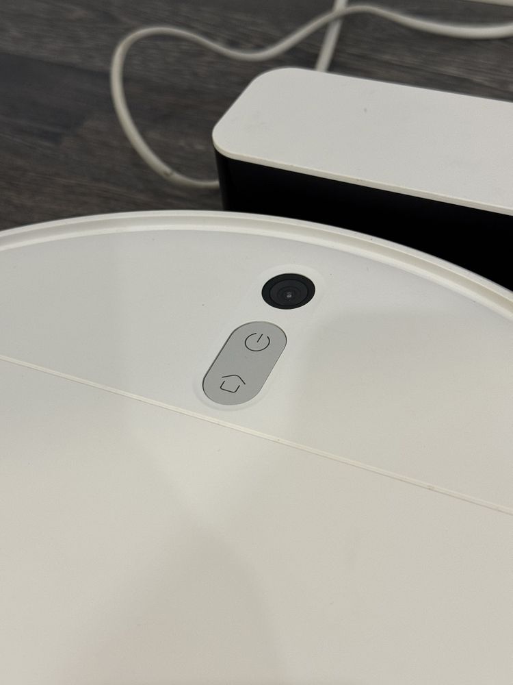 Продам робот пылесос XIAOMI MI