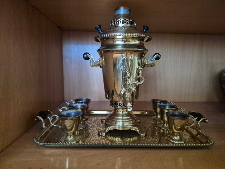 Продам самовар 0,5 литра с чашками, подносом б/у, но не использованный