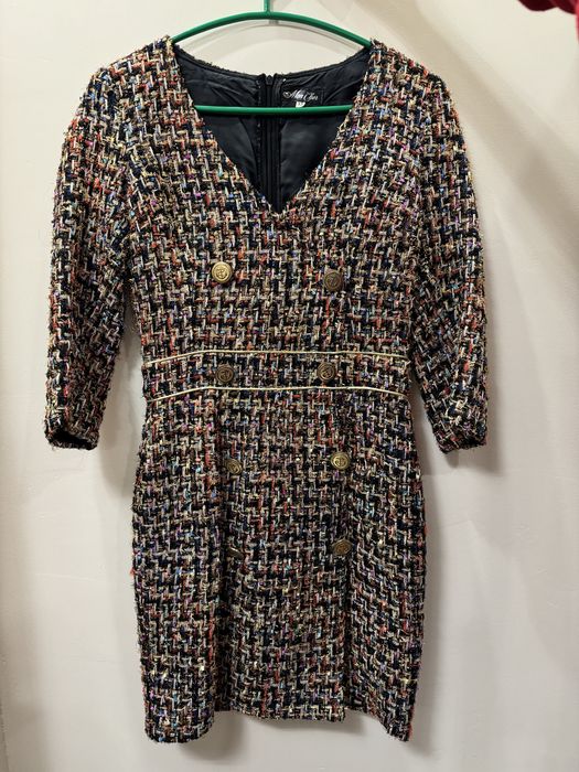 Елегантна рокля букле