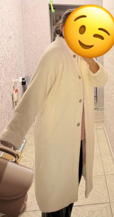 длинное белое пальто