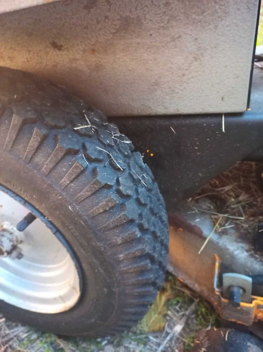 Тракторна косачка за трева