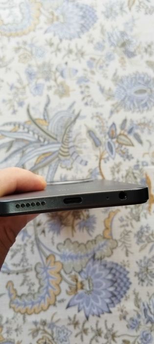 Tecno spark 30 c 4+4/128 gb sotiladi boloshi