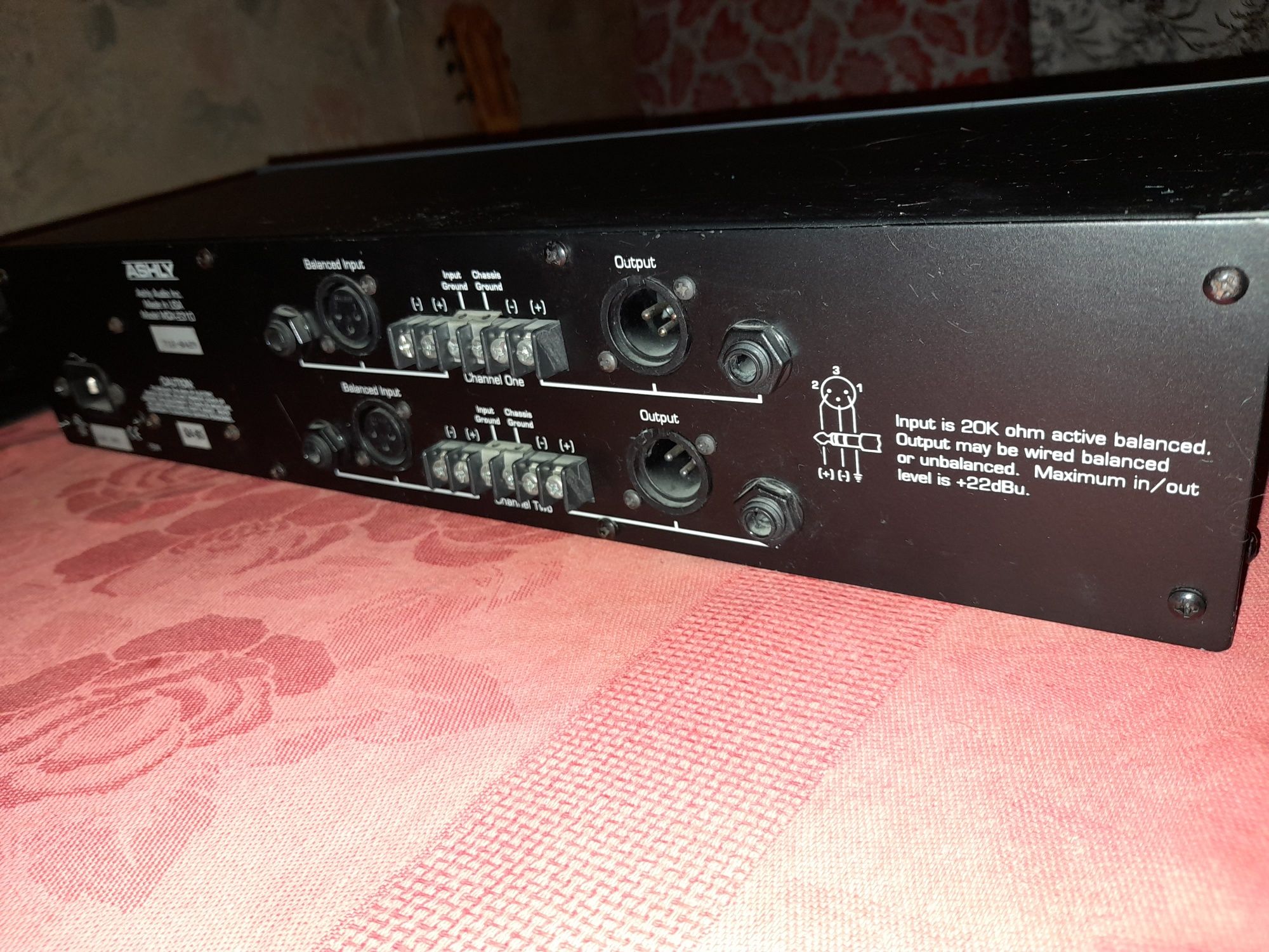 Графический эквалайзер Ashly MQX 2310