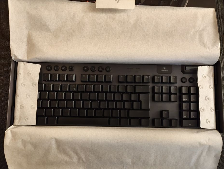 Продавам Logitech G915 X