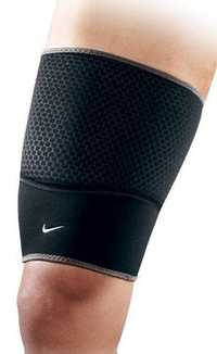 Protectiie pulpa picior (articulatii) Nike Thigh Sleeve