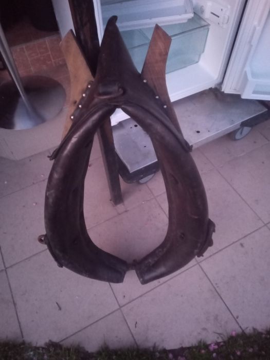 vând obiecte artizanale de colecție
