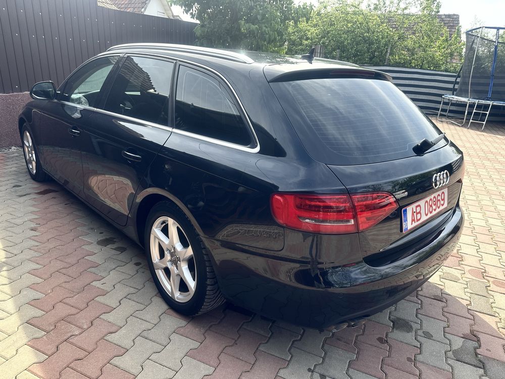 Audi a4 b8 S line 2009 2.0 diesel 143 cp