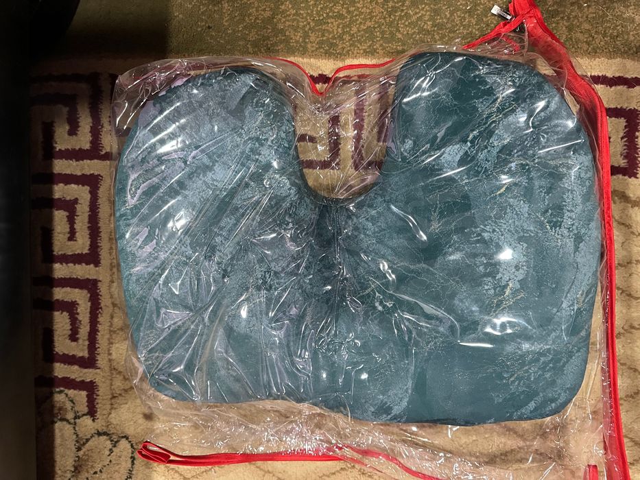 Продаются ортопедические подушки для сидения в машине