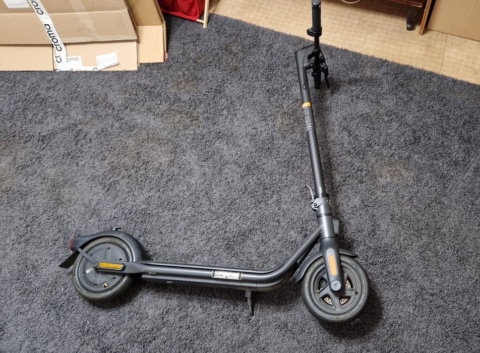 Trotineta electrica NINEBOT KickScooter F2, 10 inch, negru