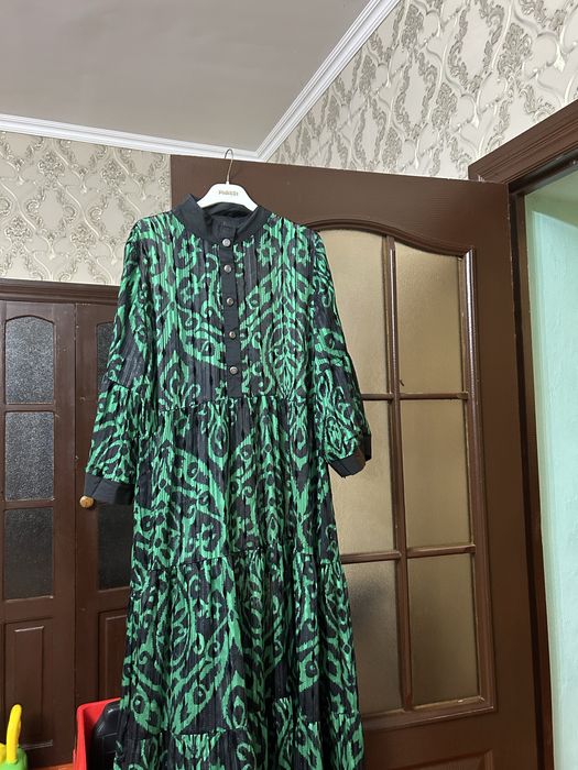 Көйлек сатылады, размеры 52 , бағасы 20к.