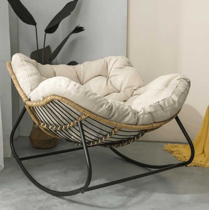 Люлеещо се кресло тип яйце