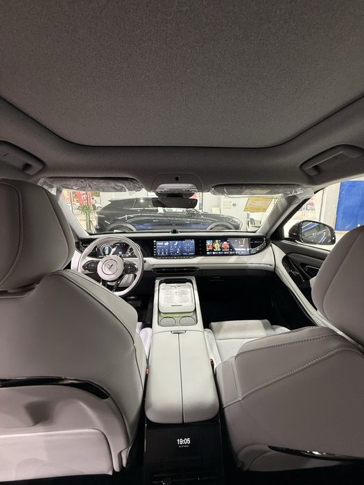 Voyah free restayling 2025