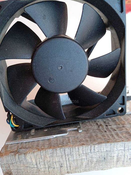 Вентилатор 12V, 0,33A с адаптър