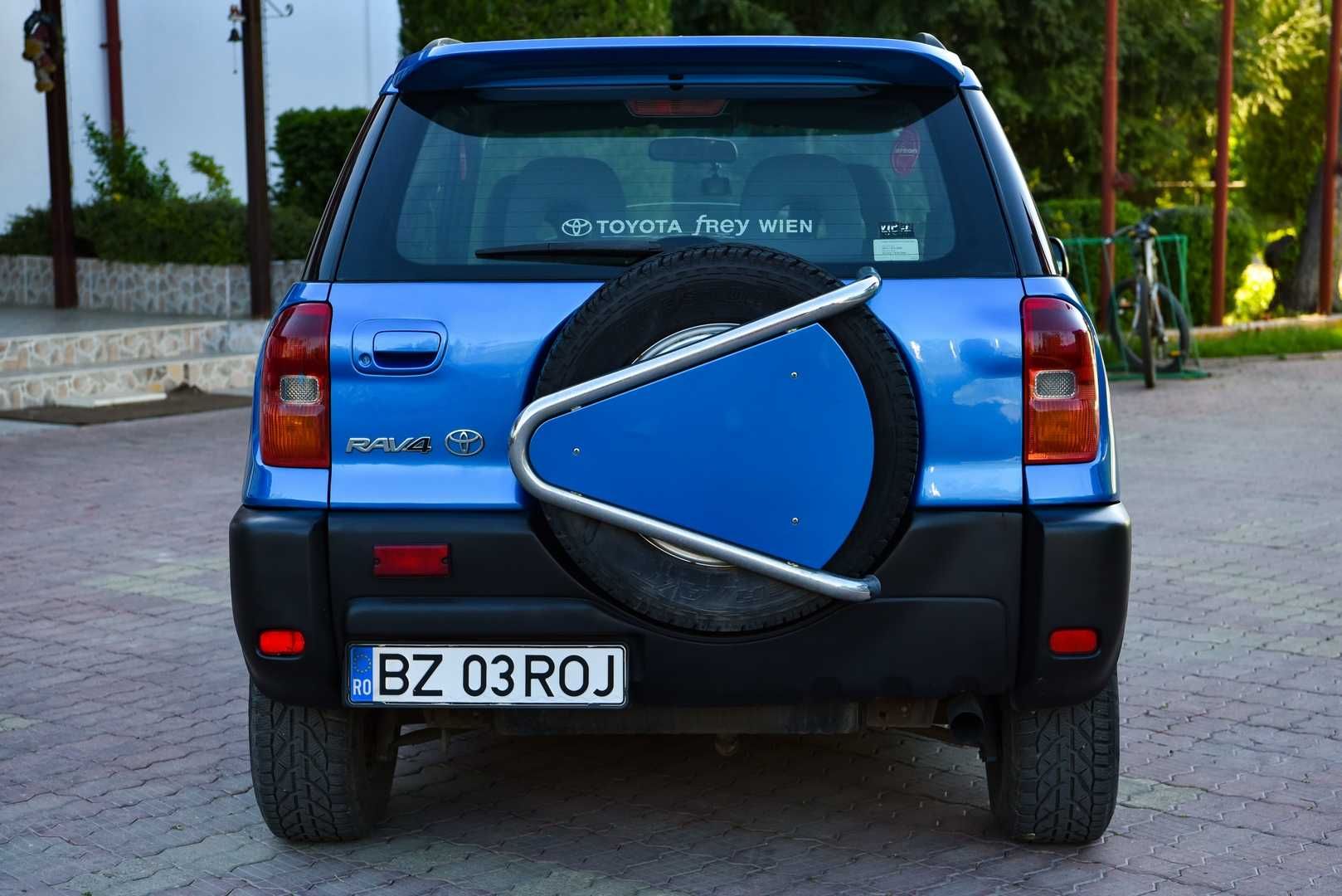 Toyota RAV-4 1.8 benzina/ Aer conditionat/ Interior albastru/ Bullbar