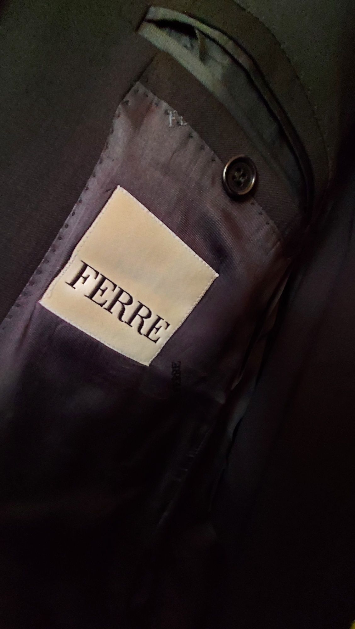 Мъжки костюми -FERRE ,CERRRUTI