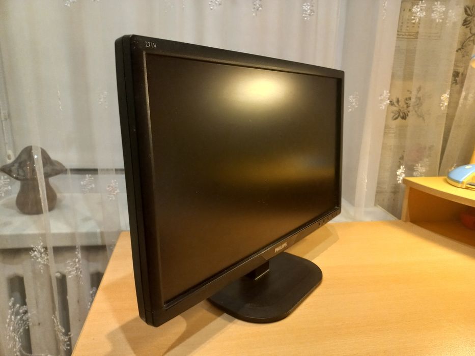 Монитор Philips, размер 21,5