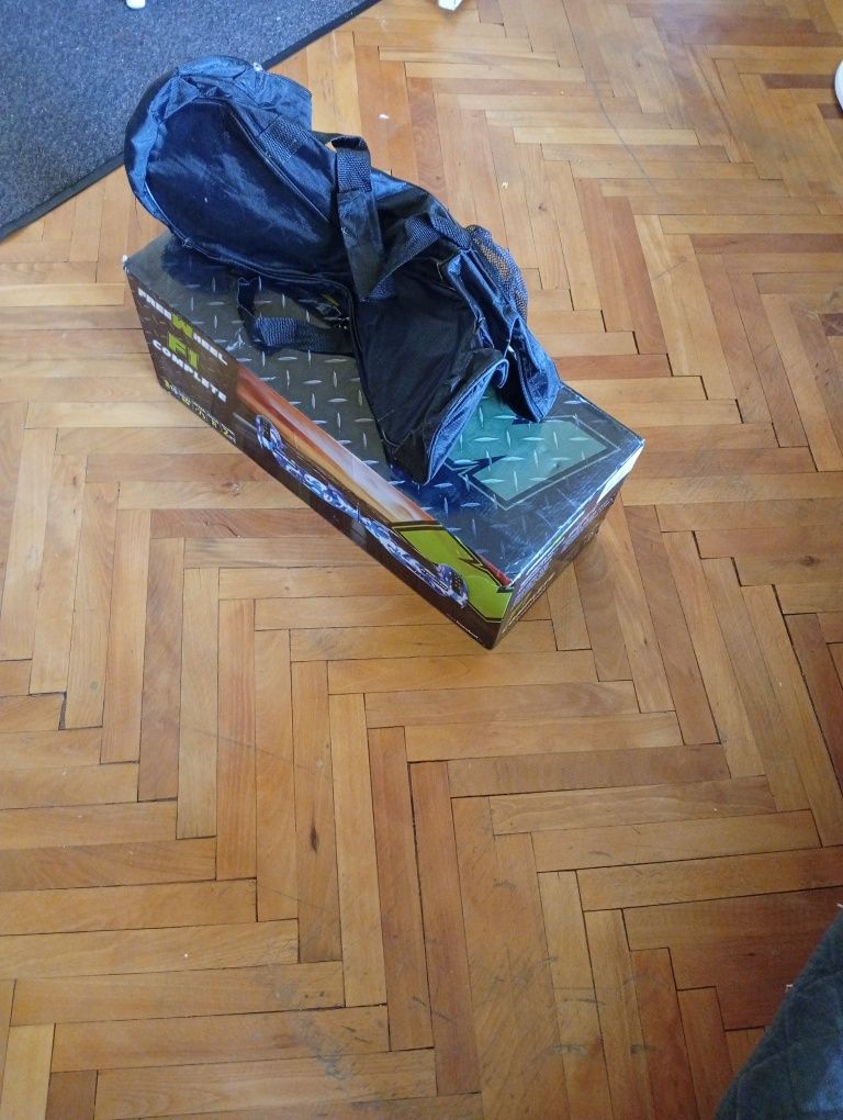 Vând hoverbord necesita baterie noua