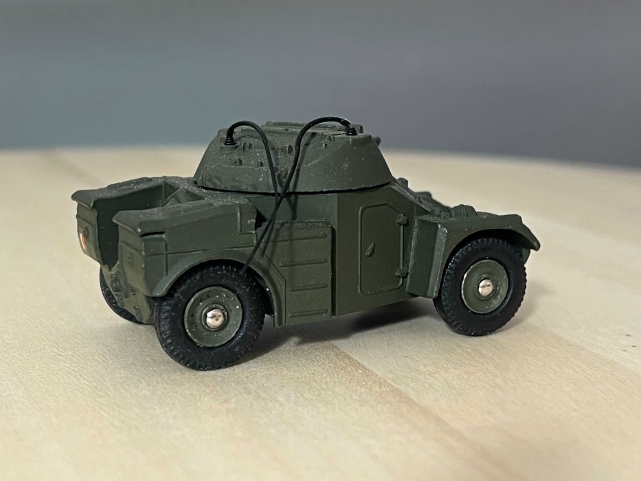 Macheta Dinky Toys Meccano France Panhard AML 814 Militar