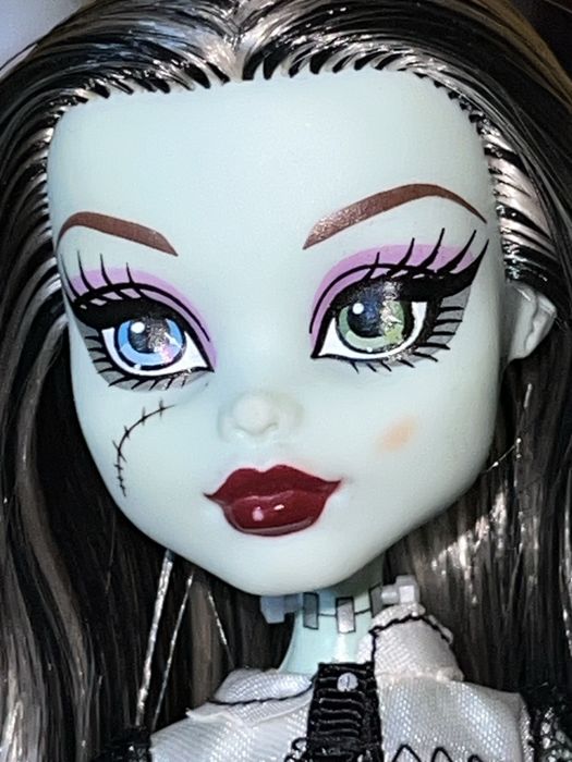 Кукла Monster High Frankie Stein