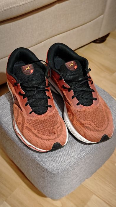 Adidasi Mizuno Wave Ultima 14