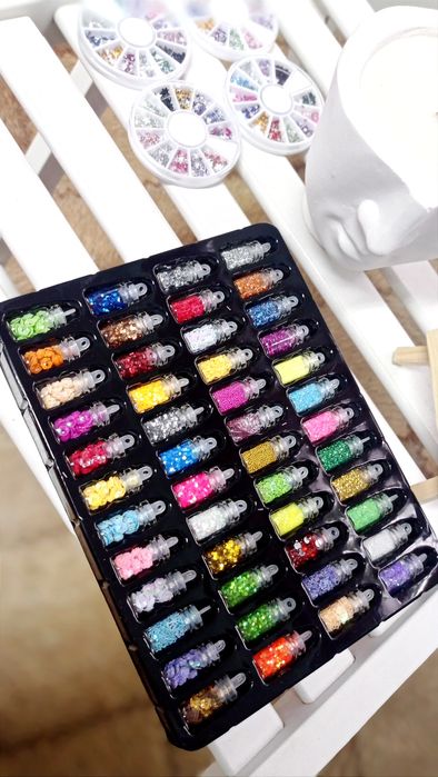 Блёсочки, паетки, бисер, клей для слайма