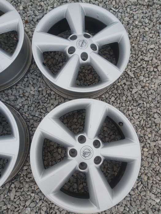 5x114.3..17.цола 6 1/2j. ET40 оргинални Nissan