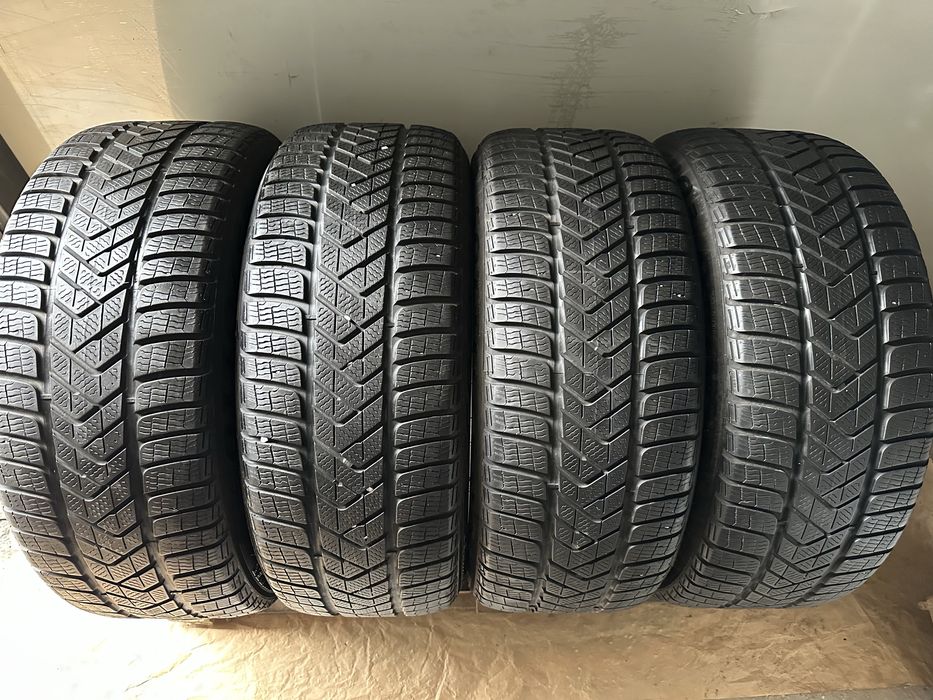 255/45 R19 Pirelli Sottozero 3 Elect PNCS DOT 24-23-22