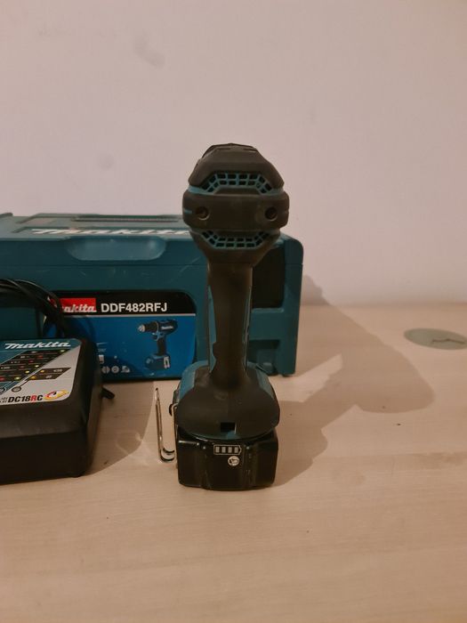 AutoFiletanta Makita DDF482 setul complet