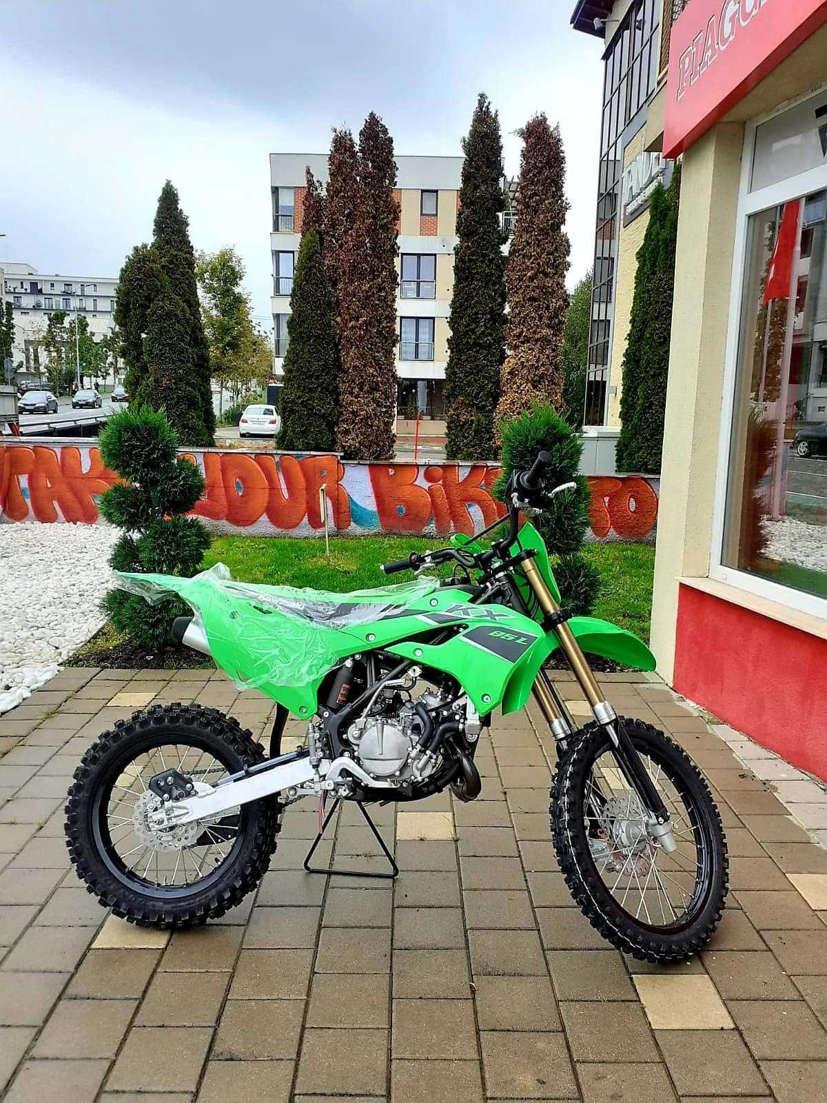 Cocmotors vinde motocicleta pentru copii Kawasaki KX85L, model 2023