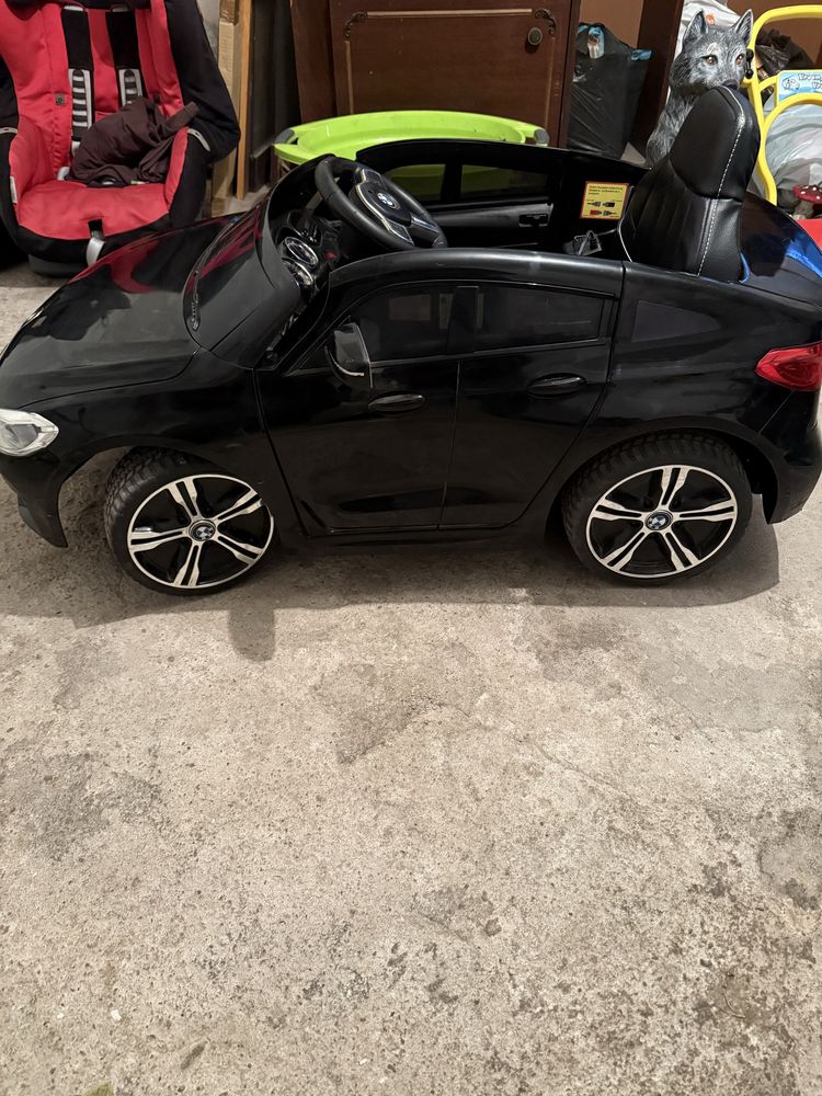 Детска електрическа кола BMW
