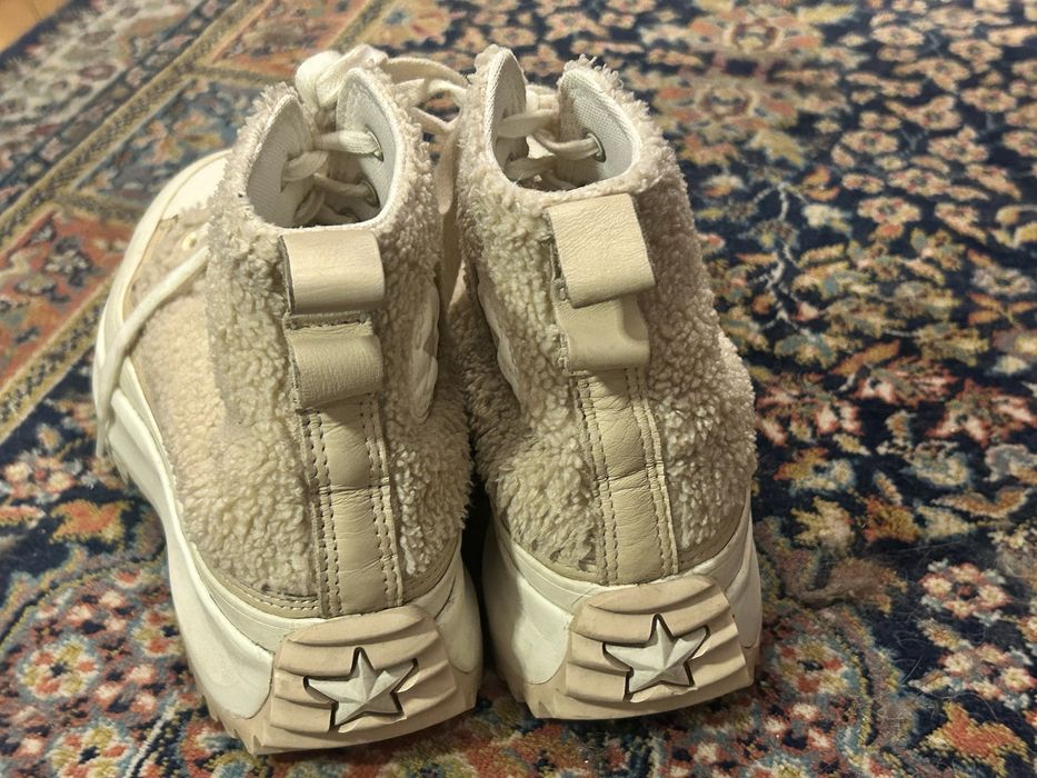 Converse Run Star Hike