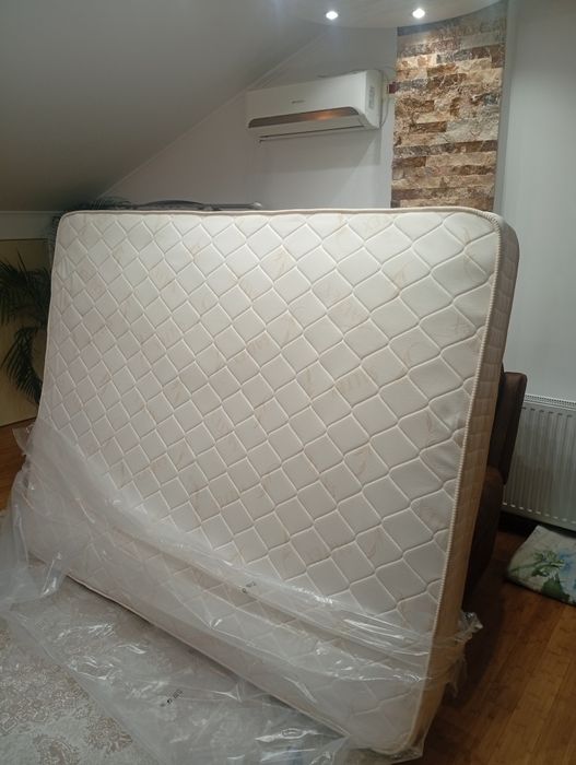 Saltea 140 x 200 x 21 cm noua