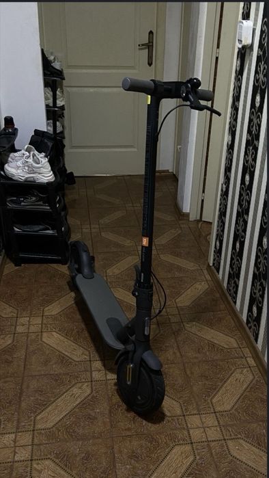 trotineta xiaomi mi essential