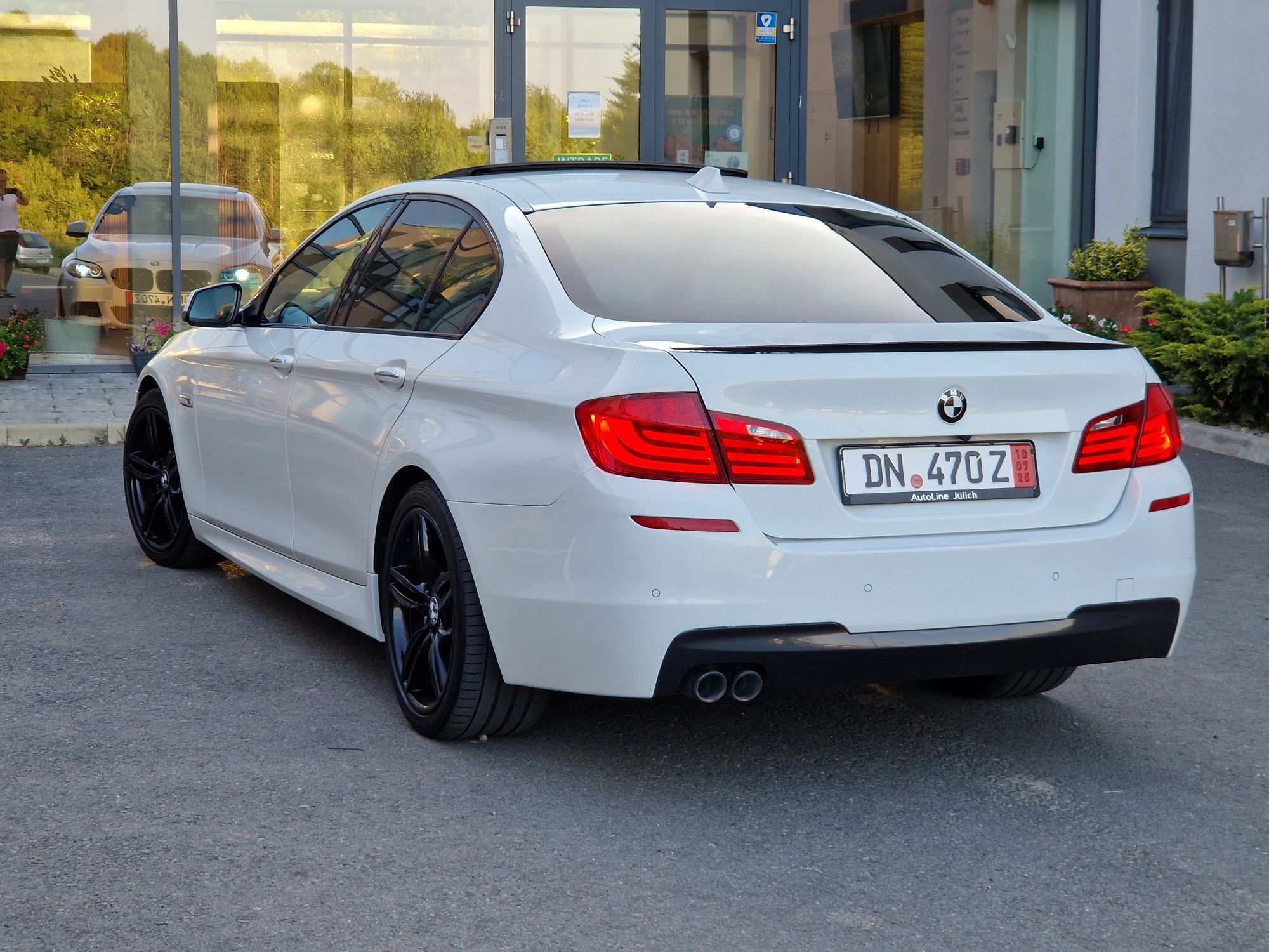 *Bmw 520 f10 M-pachket 
*an fab.2012
*full 5 butone
*motor 2.0 d. C.p.
