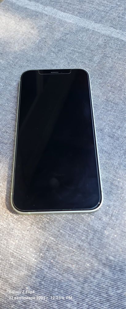 iPhone12 64GB много запазен