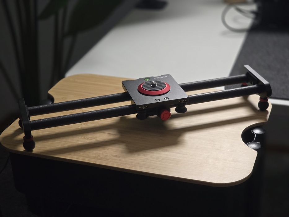Mini Slider Neewer din fibra de carbon 30cm pentru video