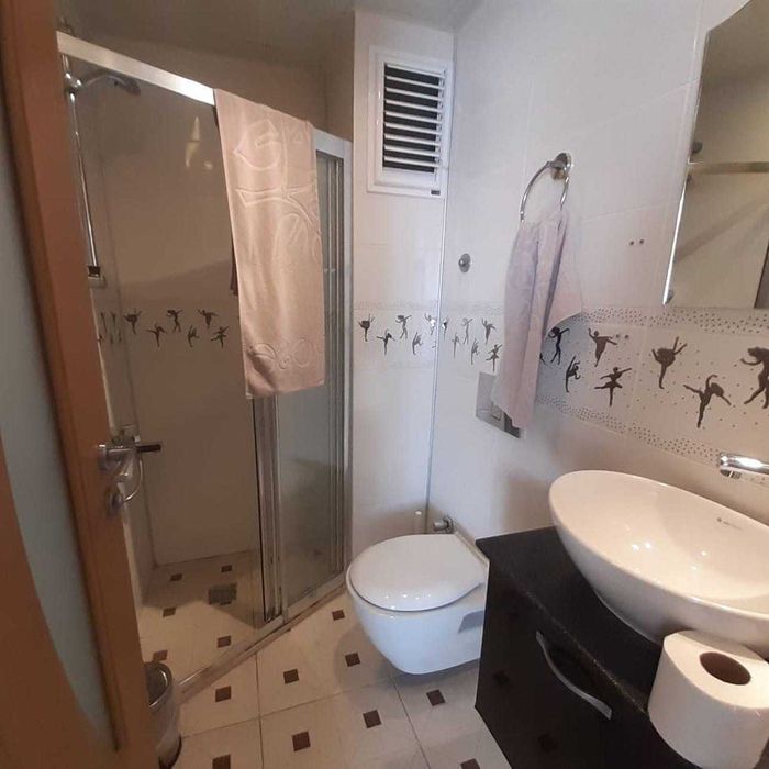 Дава се под наем Двустаен апартамент в Пловдив, Кючук Париж - 70 кв.м за 306 € - Снимка #1