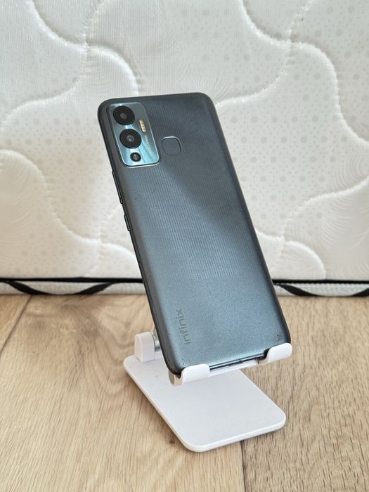 Продам Infinix Hot 12 Play | 128 ГБ | Батарея 6000 mAh