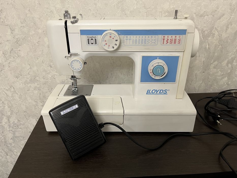 Швейная машина ILoyds